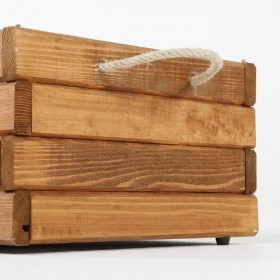 Holzkiste mit 2 Seilgriffe Holzkiste mit 2 Seilgriffe