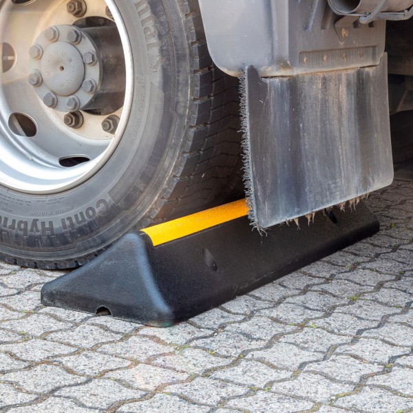 Truck parking bumper 100 cm ground-mounted wheel and mudguard protection
