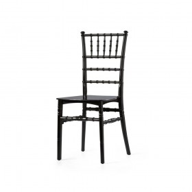 Silla negra elegante para eventos de lujo y ceremonias