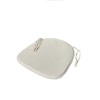 Cuscino beige per sedia in legno tradizionale