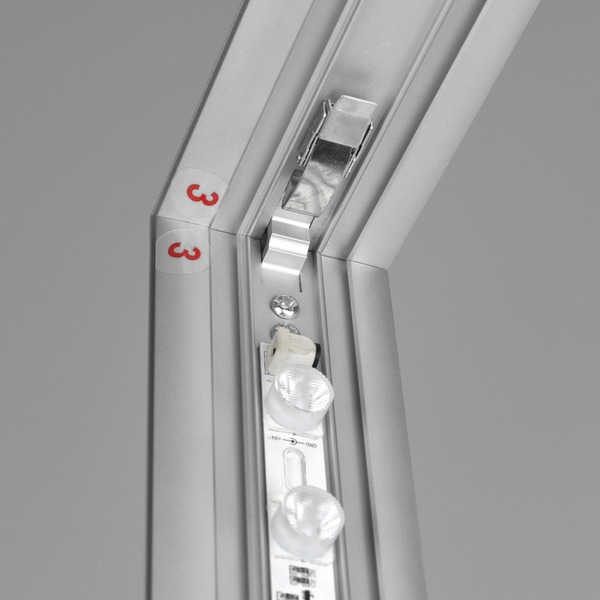Verbindung der 80mm-Aluminiumprofile mit nummerierten Clips