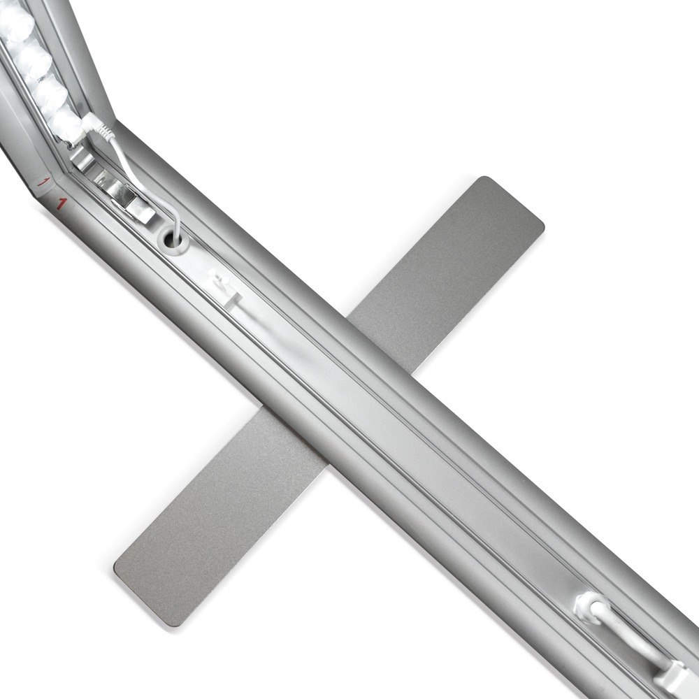 Stabilising foot and aluminium profile of the double-sided totem
